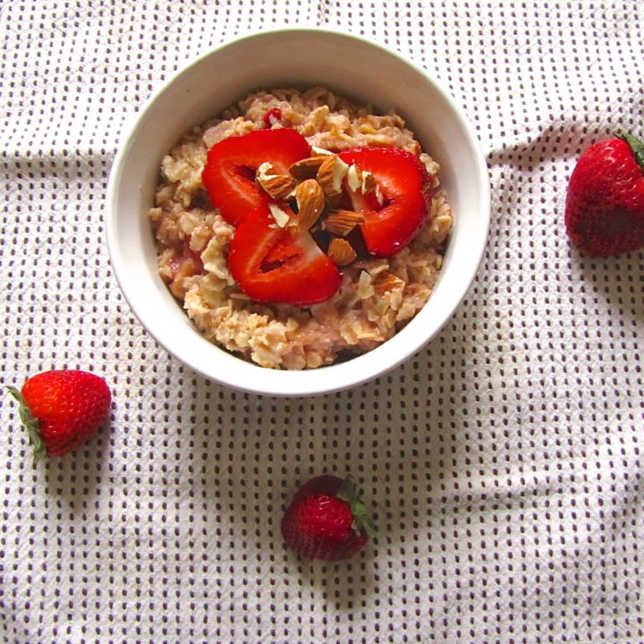 Skillet Roasted Strawberry-Banana Oatmeal